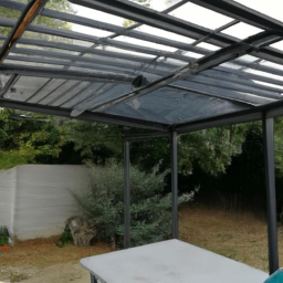 Aménagement de pergola avec fermeture loggia en PVC Trelaze